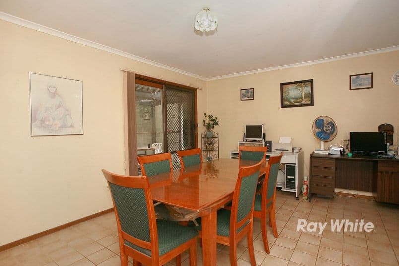 18 Blaxland Avenue, CRANBOURNE NORTH VIC 3977, Cranbourne North - Thumbnail 7