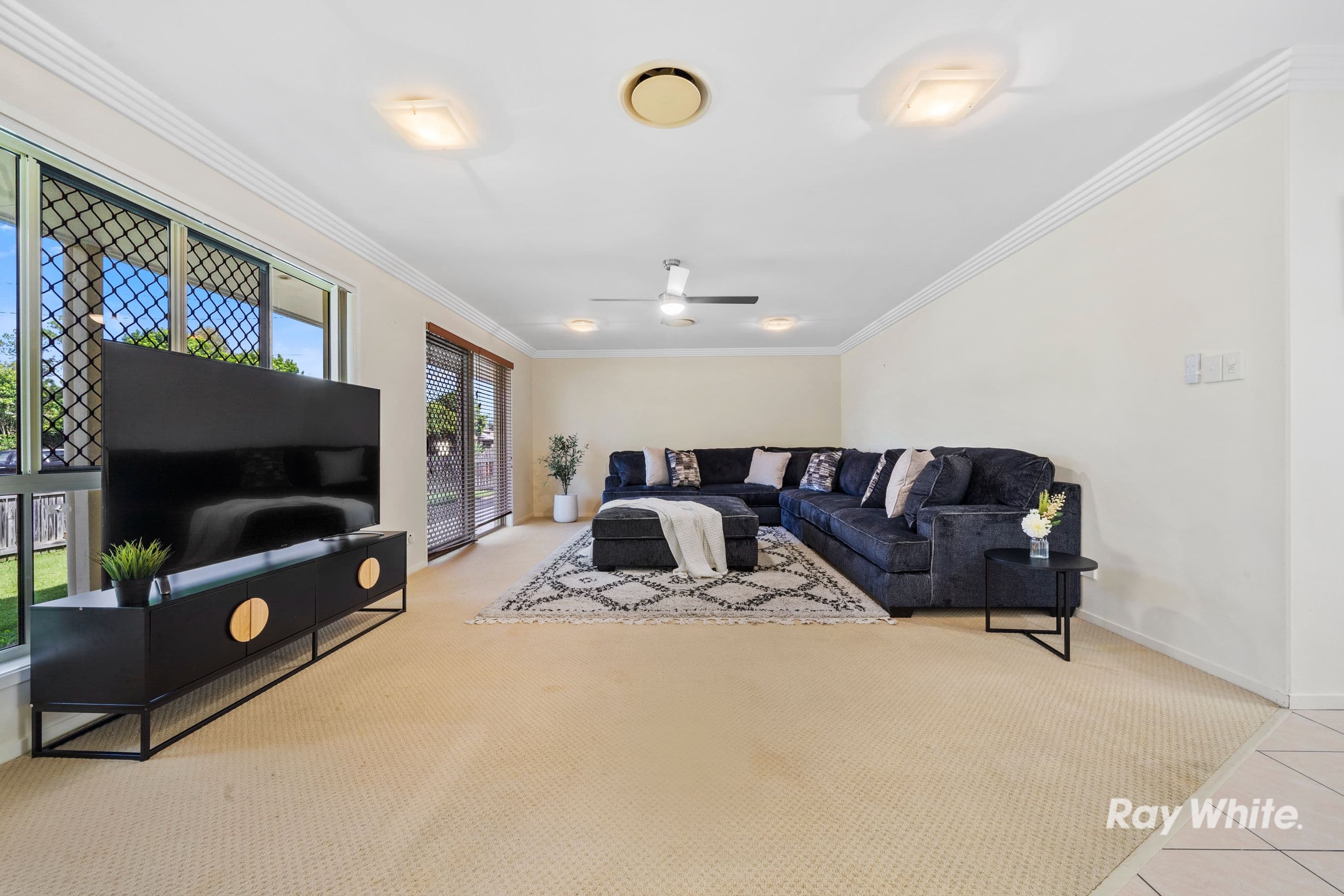 42 Spruce Street, Loganlea QLD 4131, Loganlea - Thumbnail 2