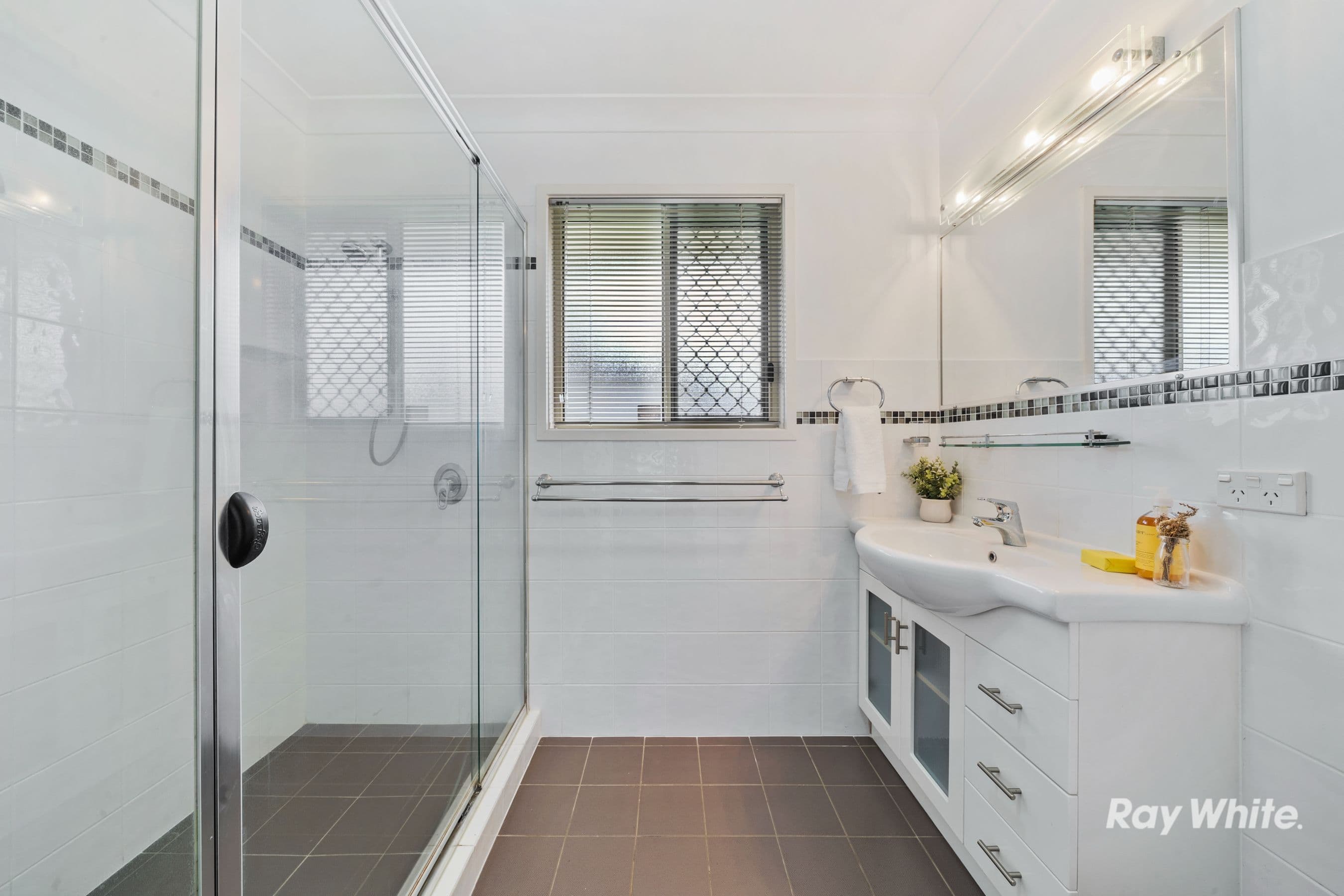 42 Spruce Street, Loganlea QLD 4131, Loganlea - Thumbnail 6
