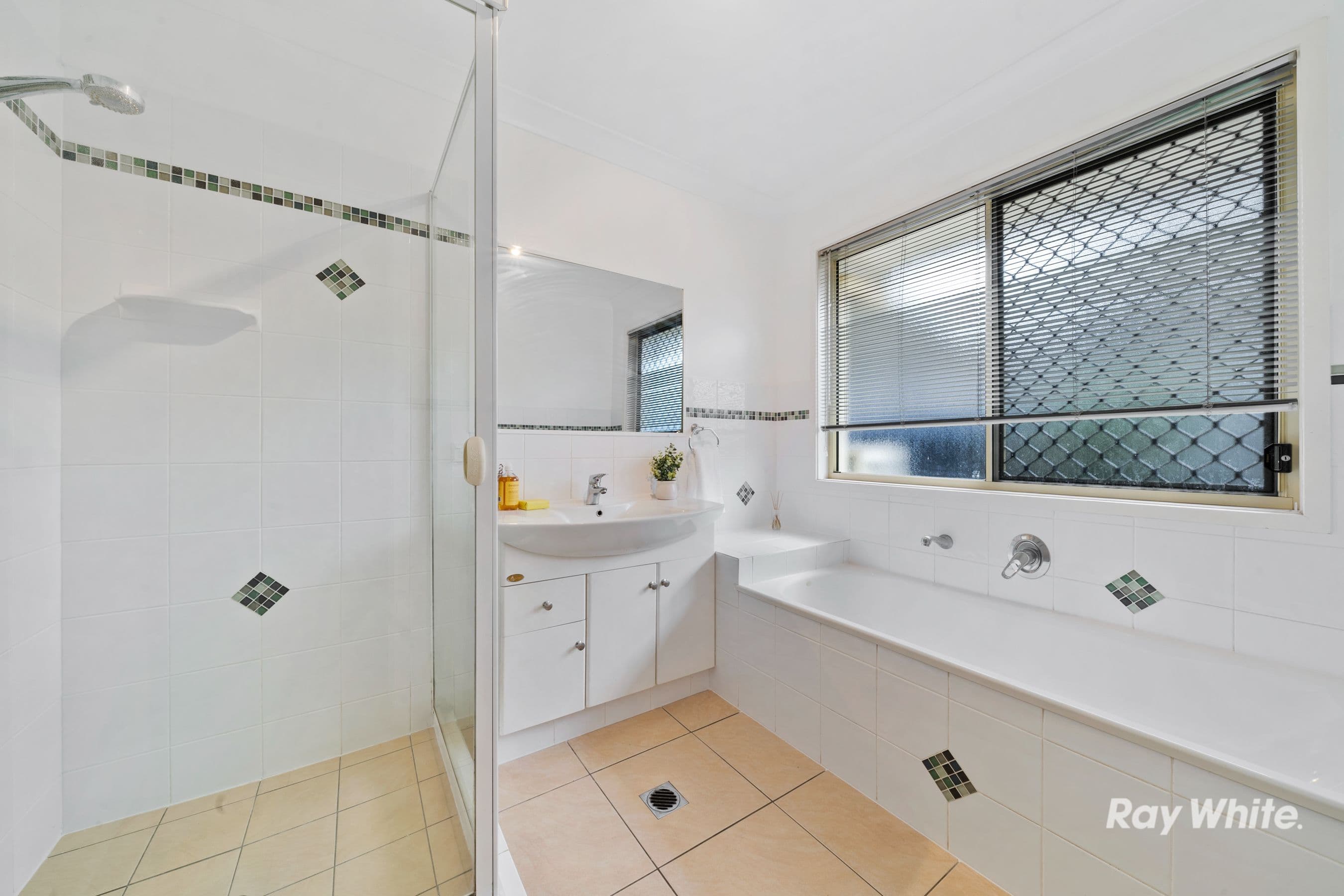 42 Spruce Street, Loganlea QLD 4131, Loganlea - Thumbnail 8