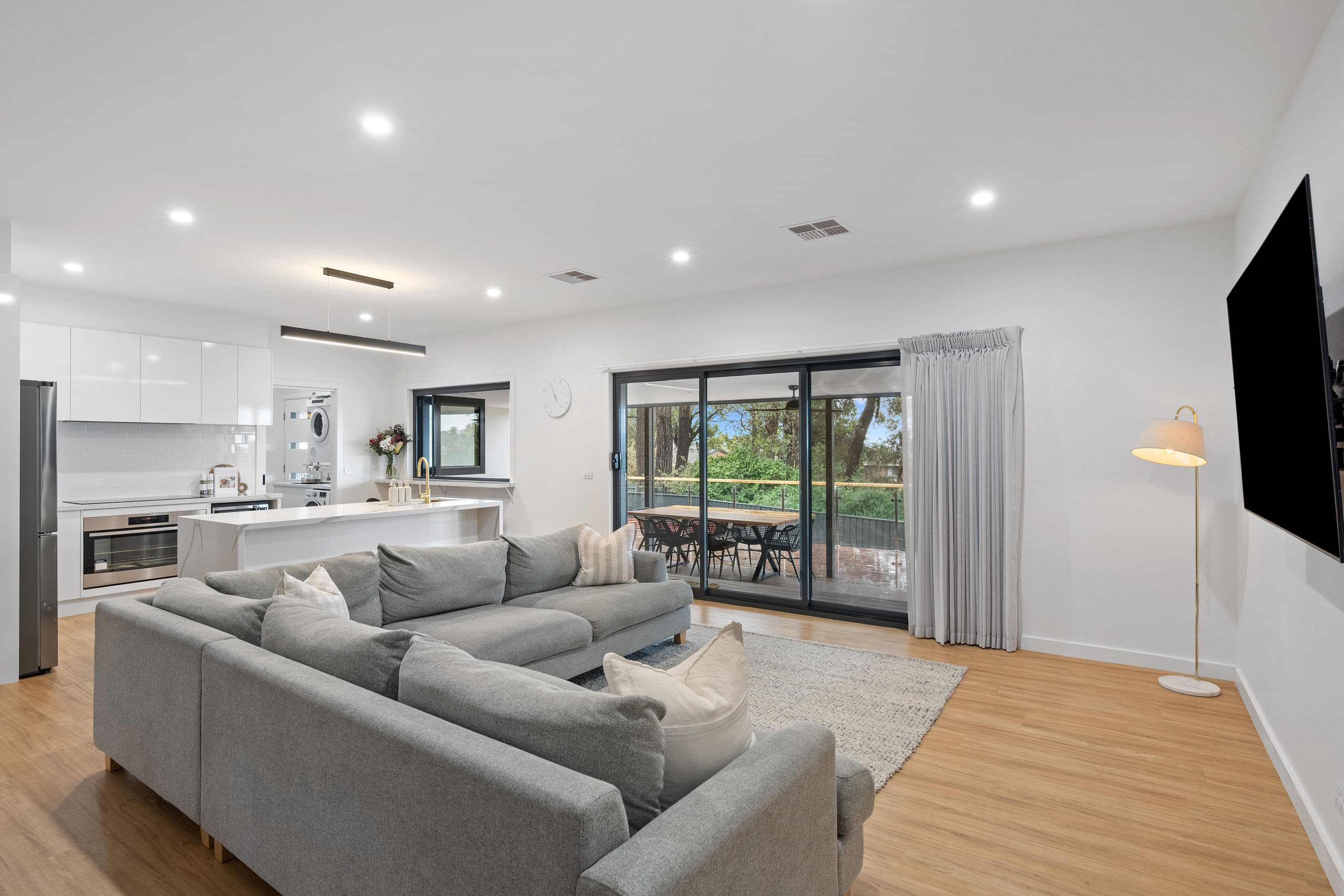 9 Leigh Avenue, Kennington VIC 3550, Kennington - Thumbnail 3