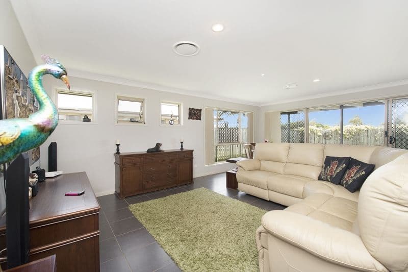 22 Lilly Crescent, Kallangur QLD 4503, Kallangur - Thumbnail 4