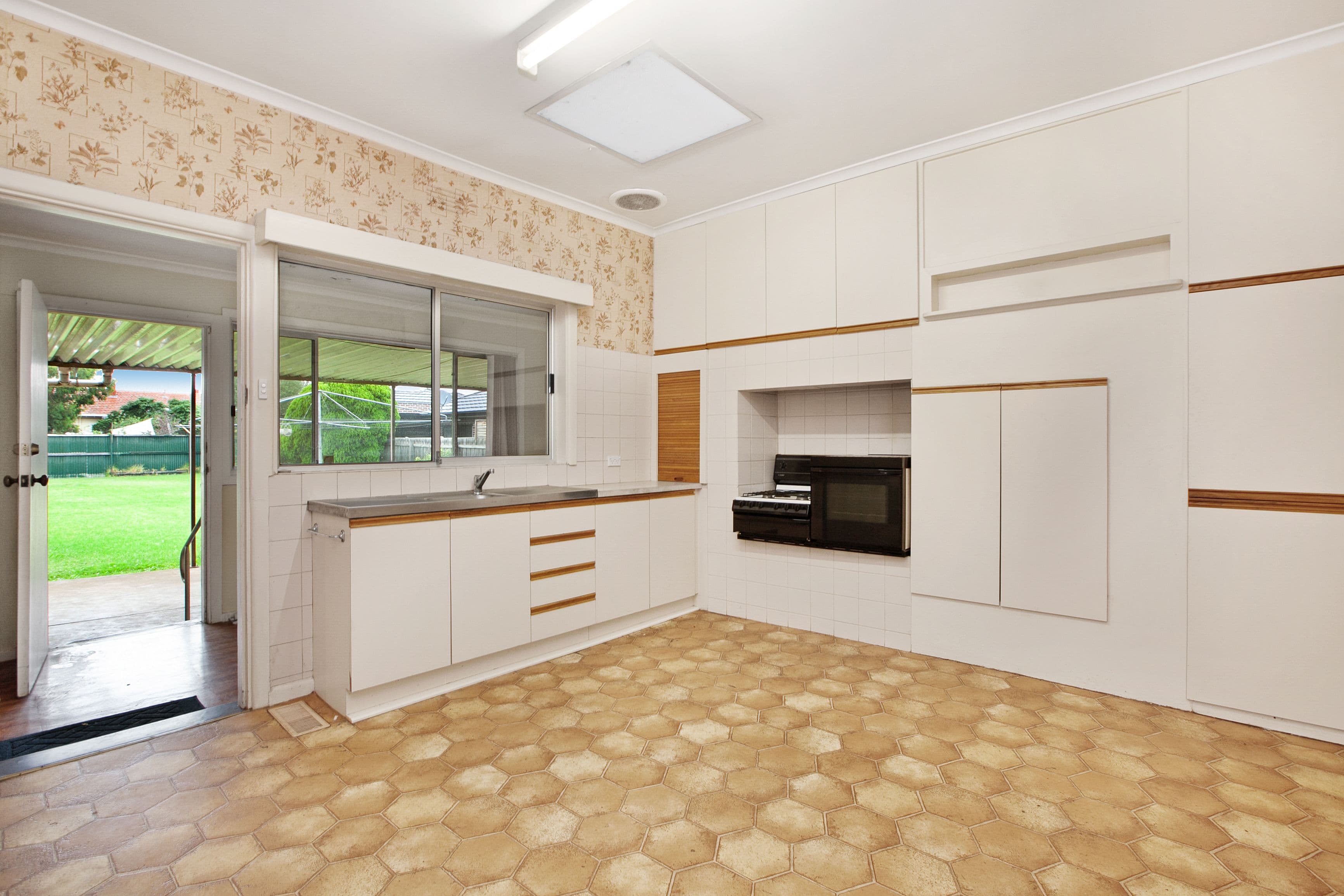 31 O'Connor Street, Reservoir VIC 3073, Reservoir - Thumbnail 4