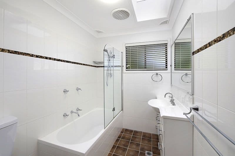 6 Blenheim Avenue, BERKELEY VALE NSW 2261, Berkeley Vale - Thumbnail 5