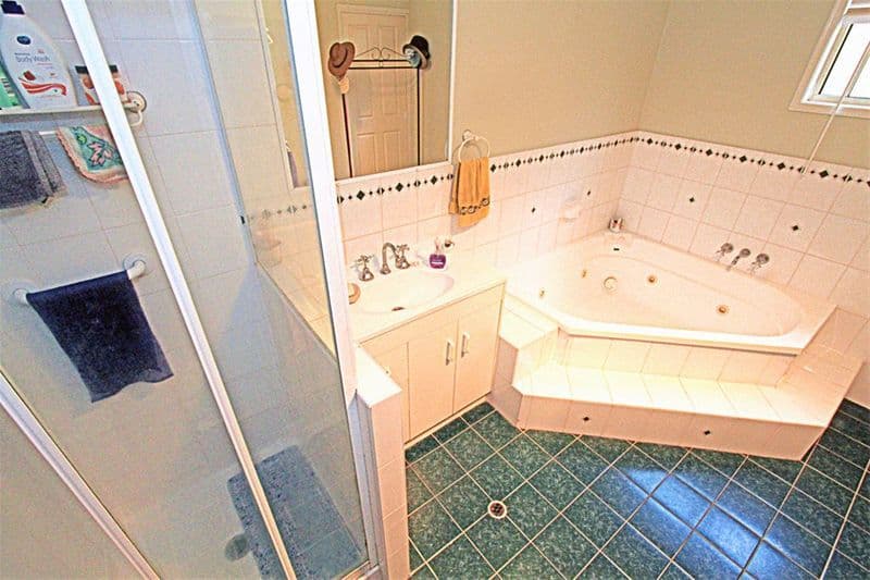 937 Norman Road, PARKHURST QLD 4702, Parkhurst - Thumbnail 4