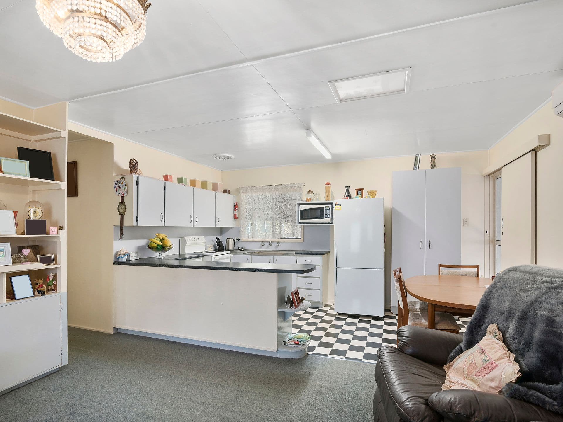 25 Currumbin Creek Road, Currumbin Waters QLD 4223, Currumbin Waters - Thumbnail 5