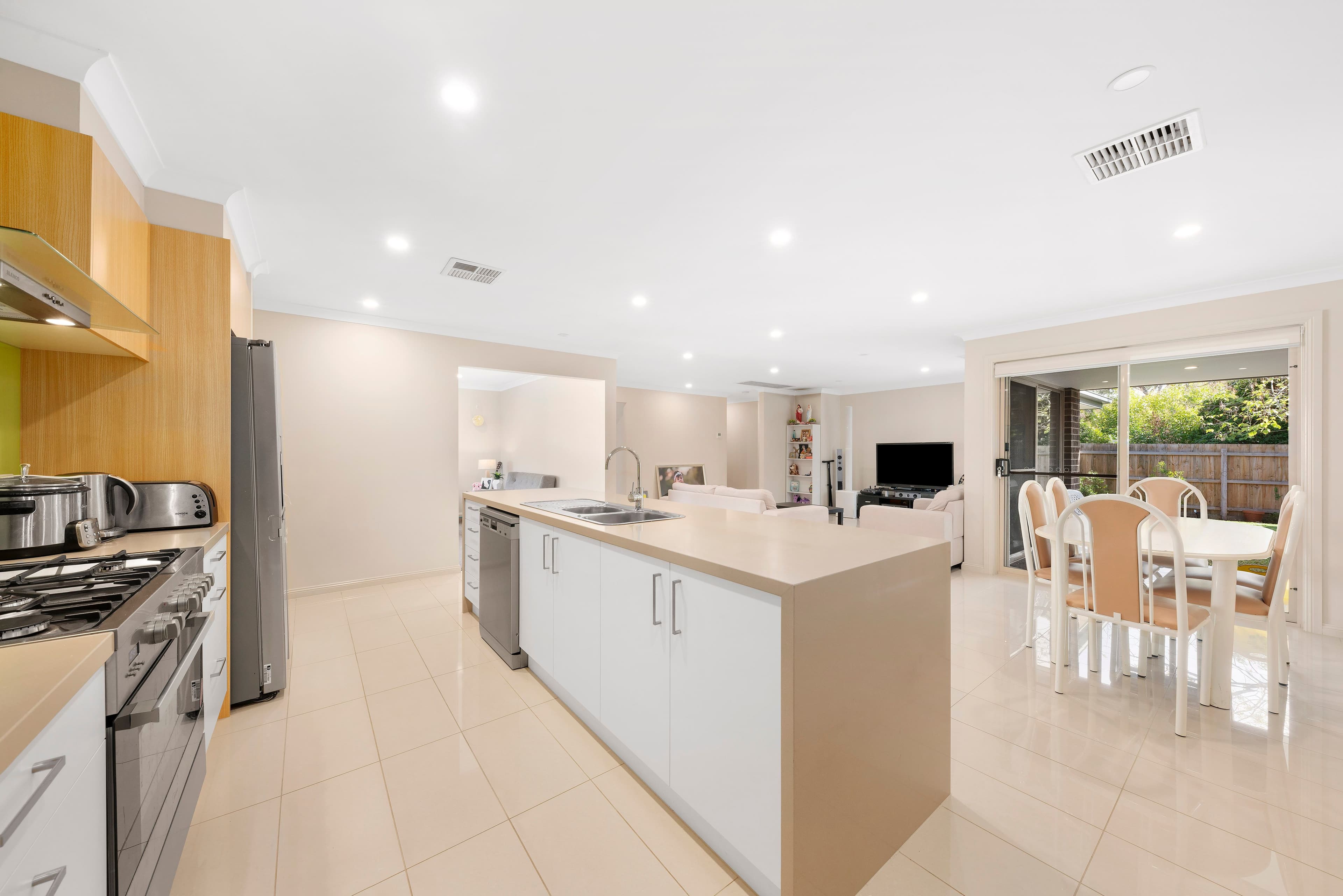 21 Cherrytree Rise, Knoxfield VIC 3180, Knoxfield - Thumbnail 5