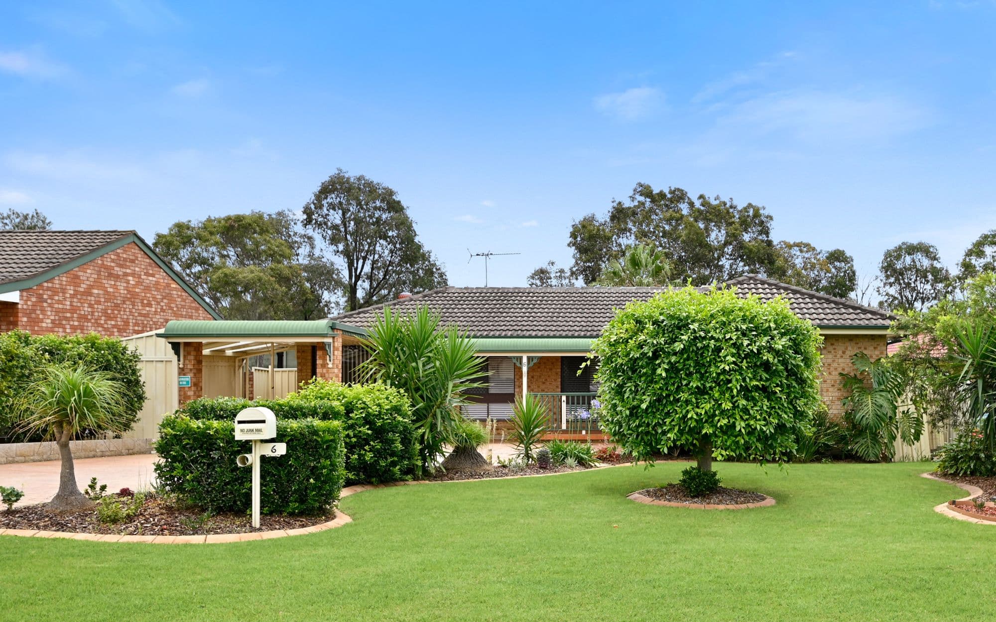 6 Dee Why Place, Woodbine NSW 2560, Woodbine - Thumbnail 2