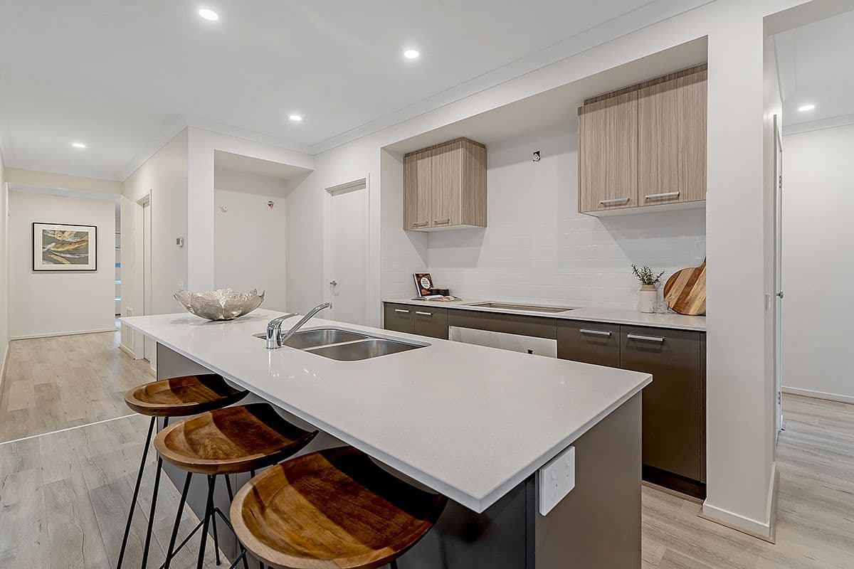27 Kangaroo Road, Craigieburn VIC 3064, Craigieburn - Thumbnail 6