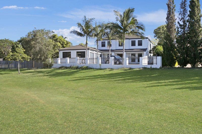 24 Blackbutt Place, BROOKFIELD QLD 4069, Brookfield - Thumbnail 3