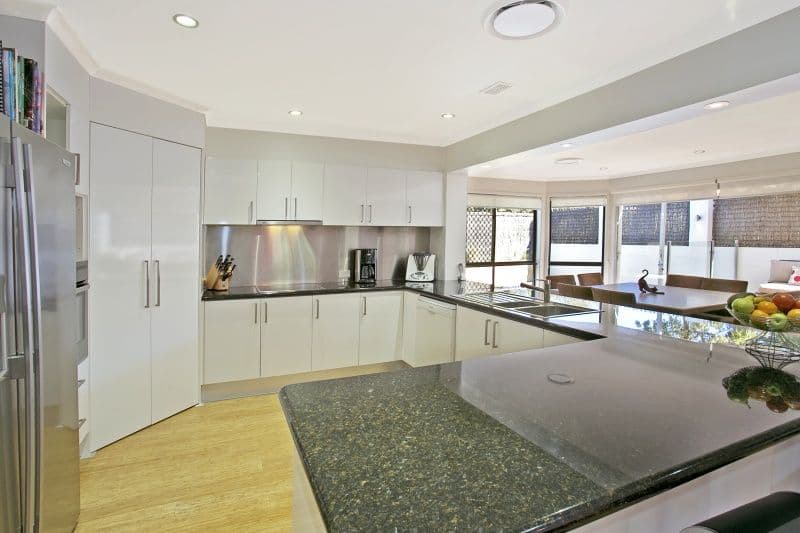 24 Blackbutt Place, BROOKFIELD QLD 4069, Brookfield - Thumbnail 5