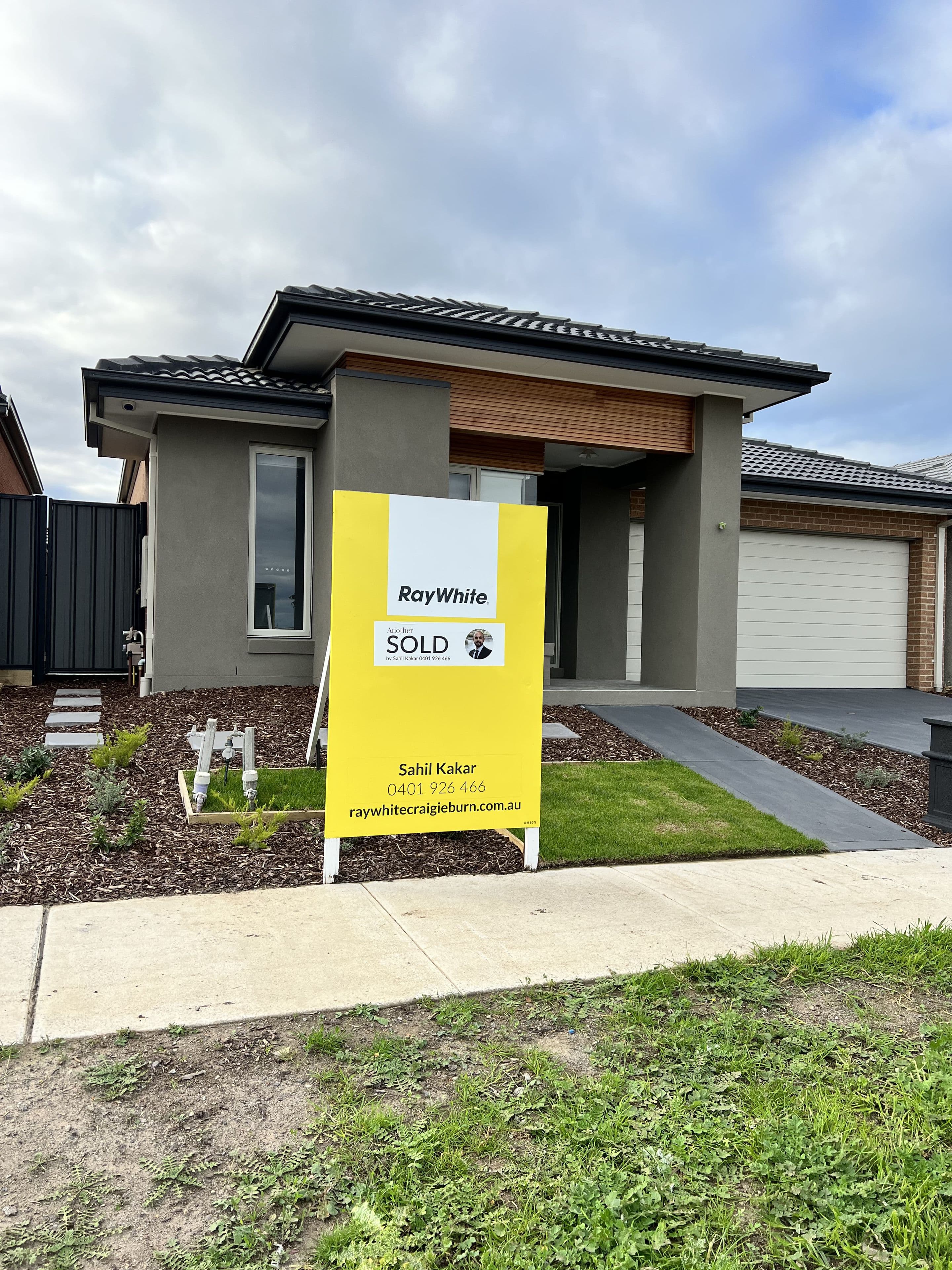 4 Edgedell Avenue, Kalkallo VIC 3064, Kalkallo - Image 1