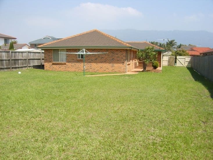 4 Robert Westmacott Avenue, WOONONA NSW 2517, Woonona - Thumbnail 3