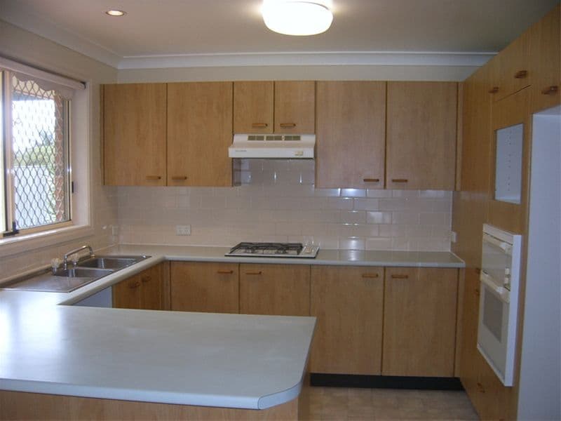 4 Robert Westmacott Avenue, WOONONA NSW 2517, Woonona - Thumbnail 5