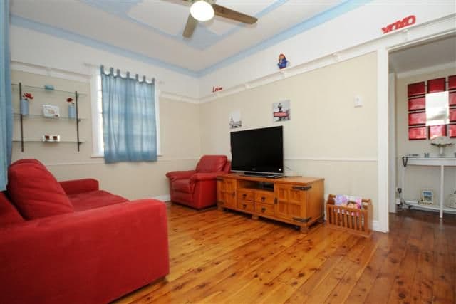 7 Turner Street, NEWTOWN QLD 4350, Newtown - Thumbnail 2