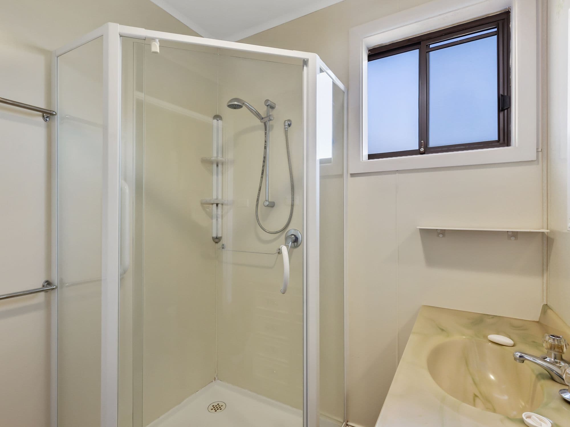 10 Alfred Street, Seymour VIC 3660, Seymour - Thumbnail 6