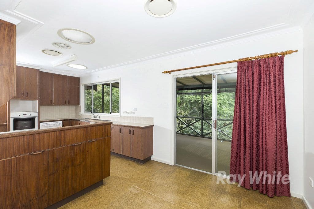 8 Lake Macquarie Close, Fennell Bay - Thumbnail 3