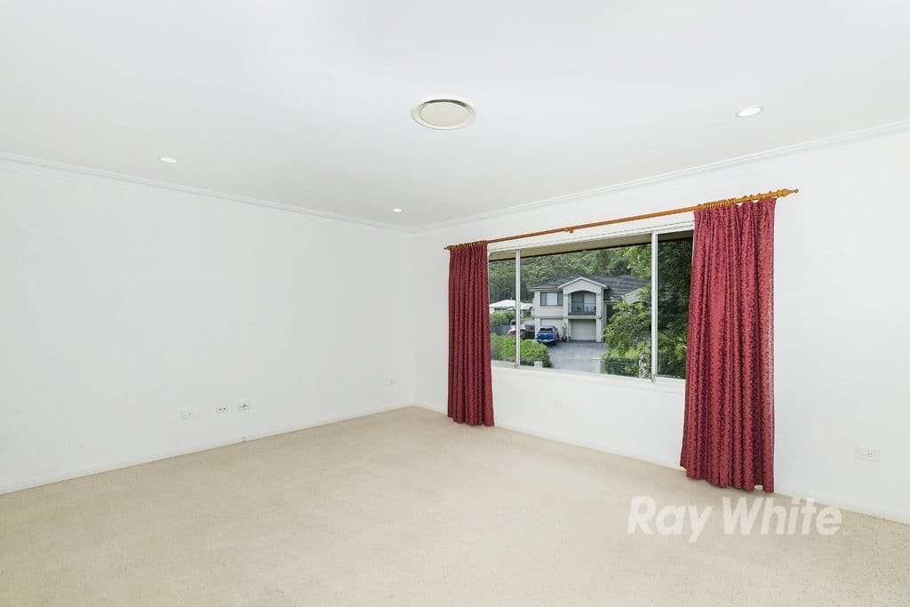 8 Lake Macquarie Close, Fennell Bay - Thumbnail 4