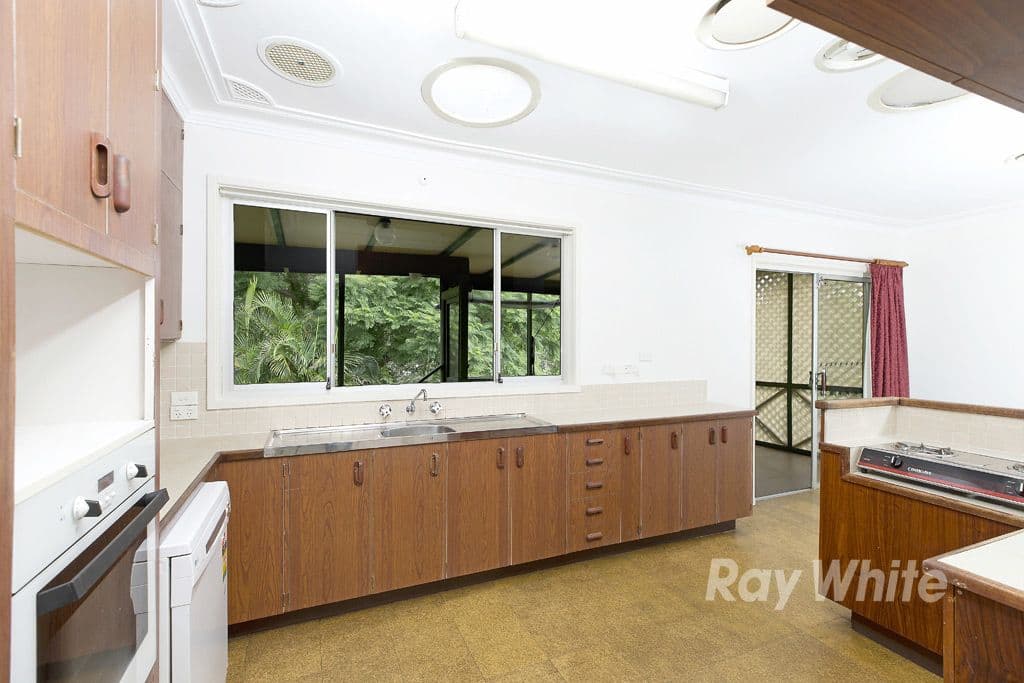 8 Lake Macquarie Close, Fennell Bay - Thumbnail 6