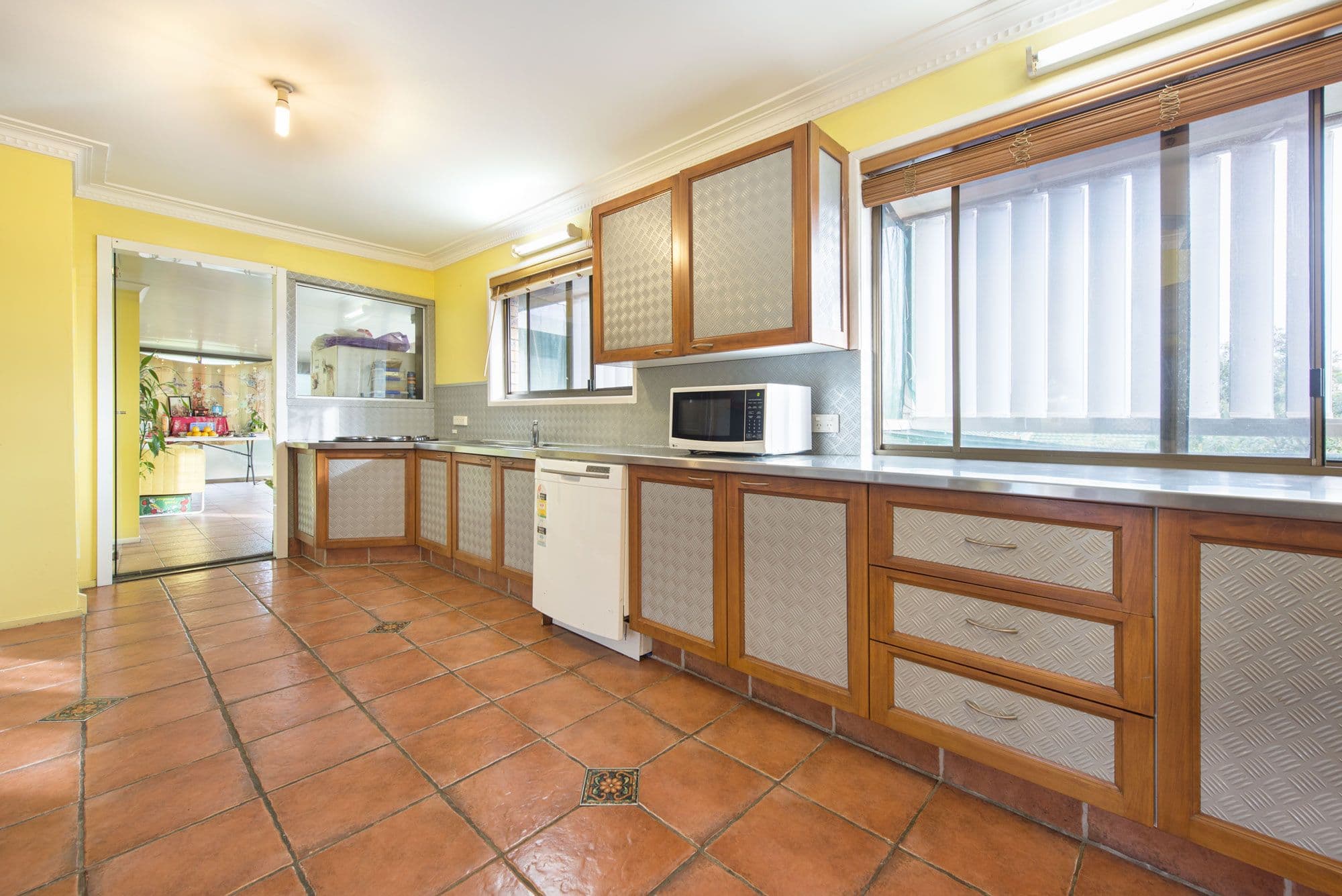 349 Belmont Road, Belmont QLD 4153, Belmont - Thumbnail 3