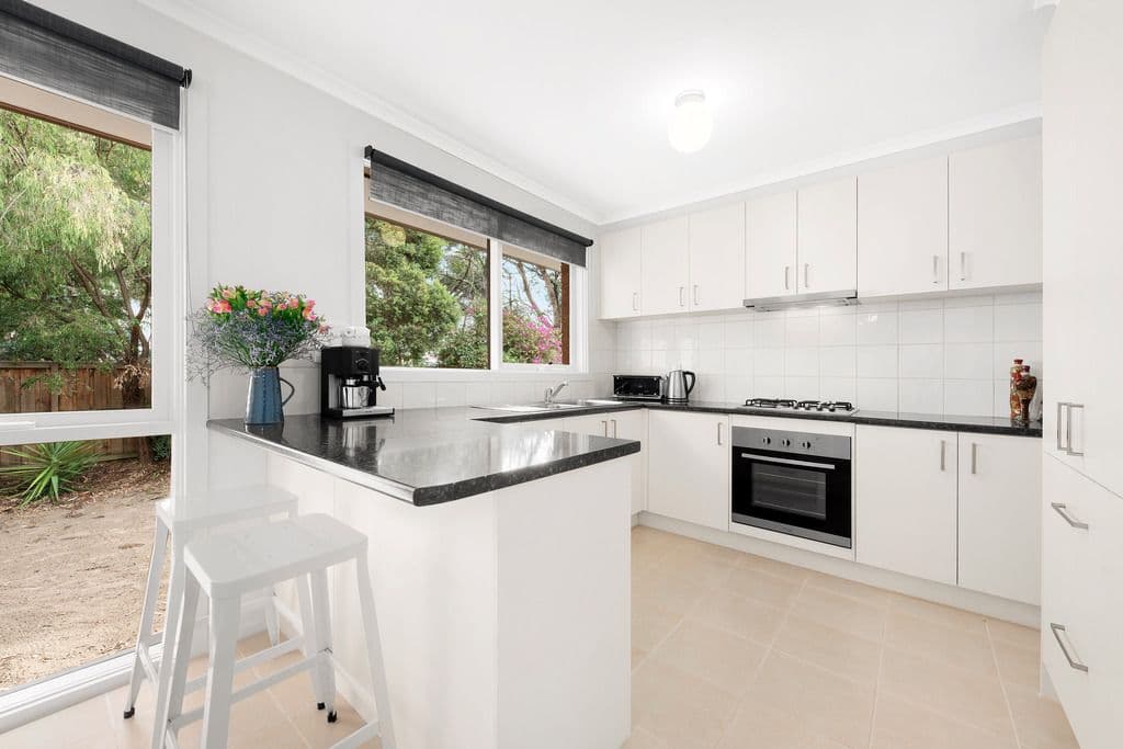 8 Anderson Close, Bayswater North VIC 3153, Bayswater North - Thumbnail 2