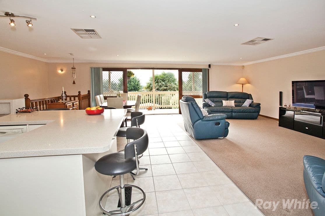 933 Ferntree Gully Road, WHEELERS HILL VIC 3150, Wheelers Hill - Thumbnail 6