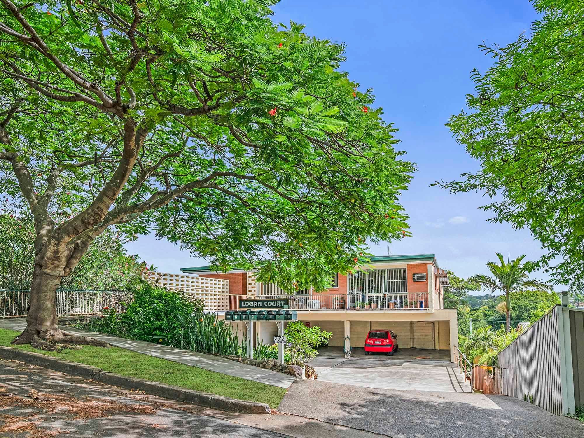 11 Beryl Crescent, Holland Park QLD 4121, Holland Park - Image 1