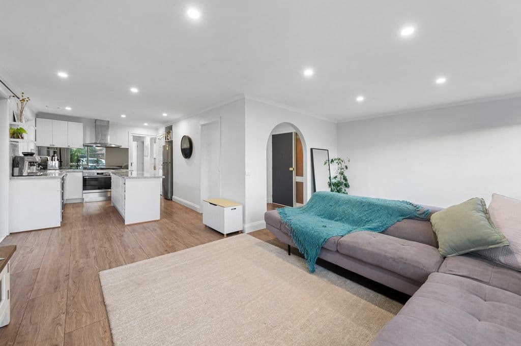 12 Bemboka Court, Werribee VIC 3030, Werribee - Thumbnail 2
