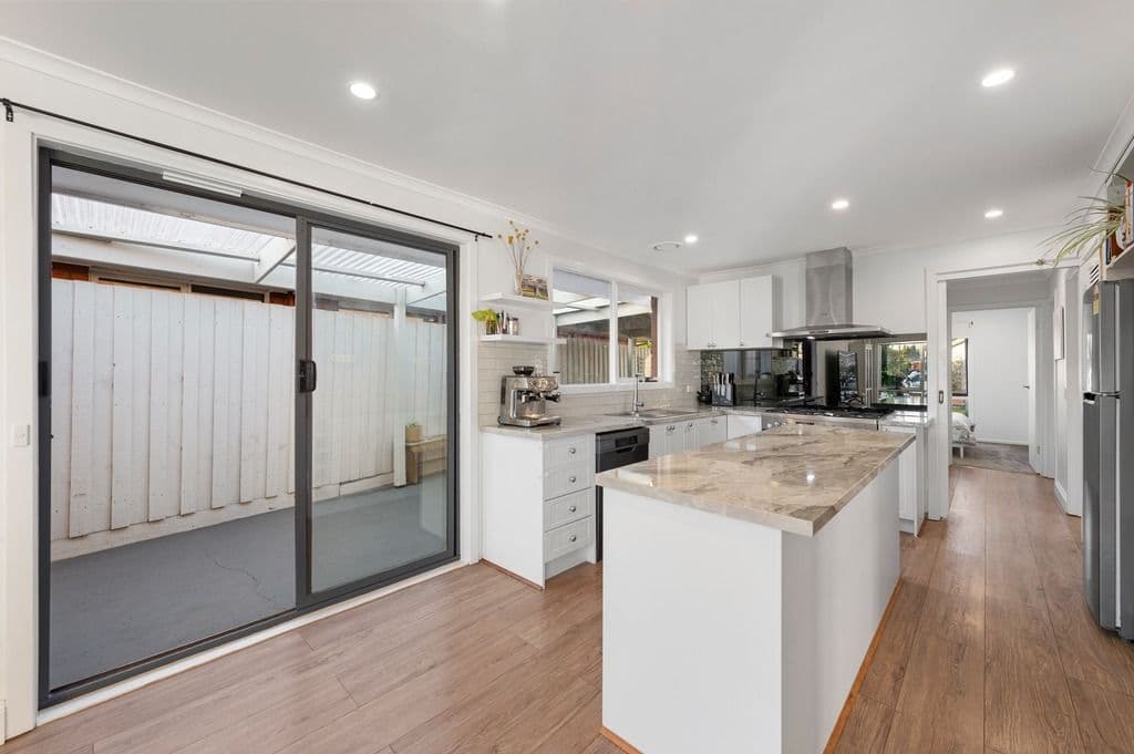 12 Bemboka Court, Werribee VIC 3030, Werribee - Thumbnail 4