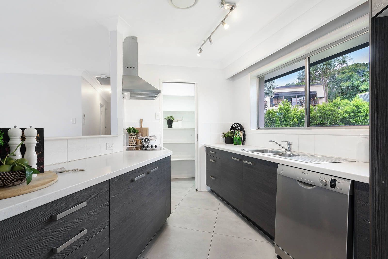 15 Kowhai Street, Kenmore QLD 4069, Kenmore - Thumbnail 6