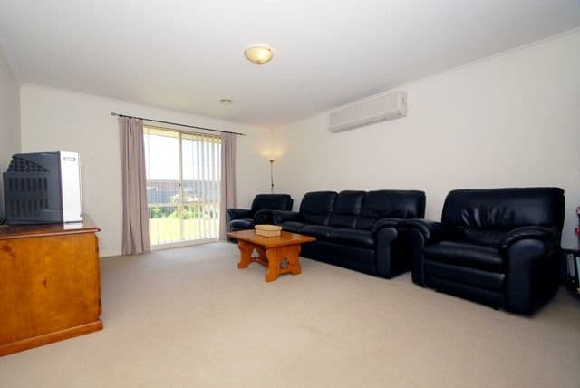 802 Armstrong Road, WYNDHAM VALE VIC 3024, Wyndham Vale - Thumbnail 3