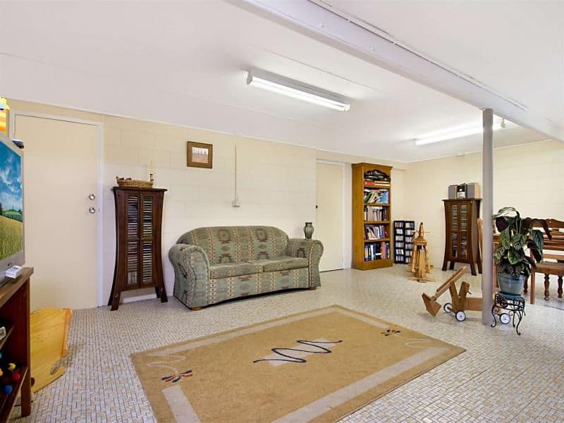 2 English Street, MANUNDA QLD 4870, Manunda - Thumbnail 2