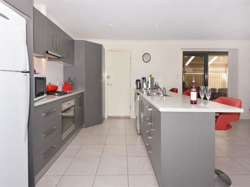 2 Carl Veart Avenue, Whyalla Norrie SA 5608, Whyalla - Thumbnail 2