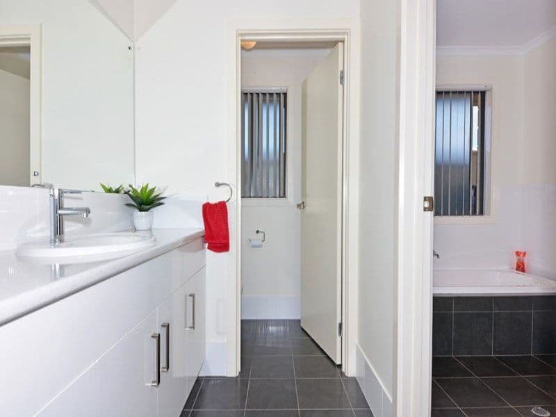 2 Carl Veart Avenue, Whyalla Norrie SA 5608, Whyalla - Thumbnail 8