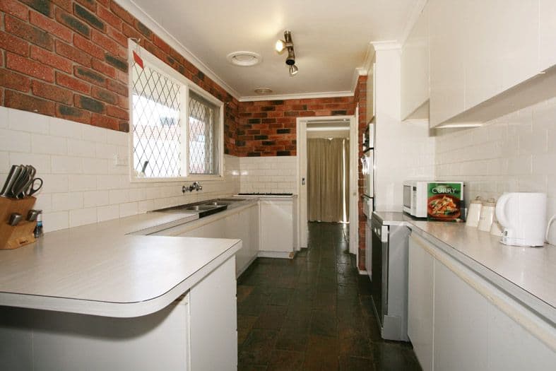 15 Chirnside Drive, CHIRNSIDE PARK VIC 3116, Chirnside Park - Thumbnail 2
