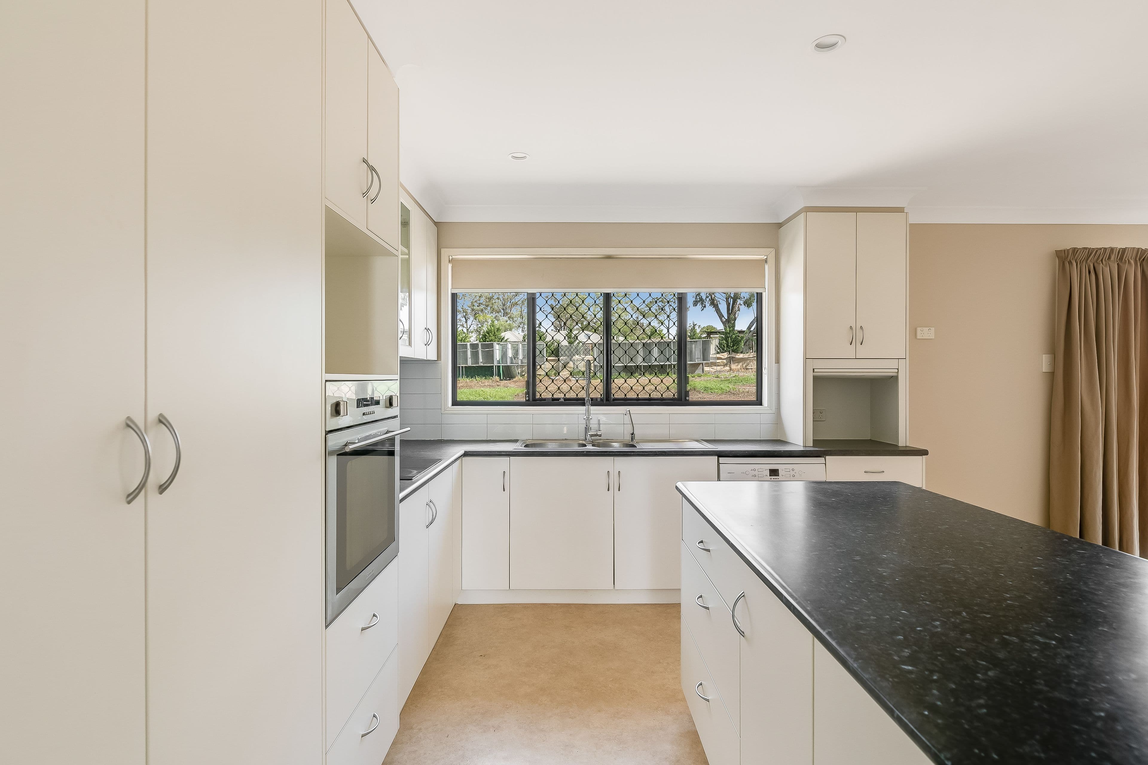 10 Kookaburra Court, Meringandan West QLD 4352, Meringandan West - Thumbnail 4