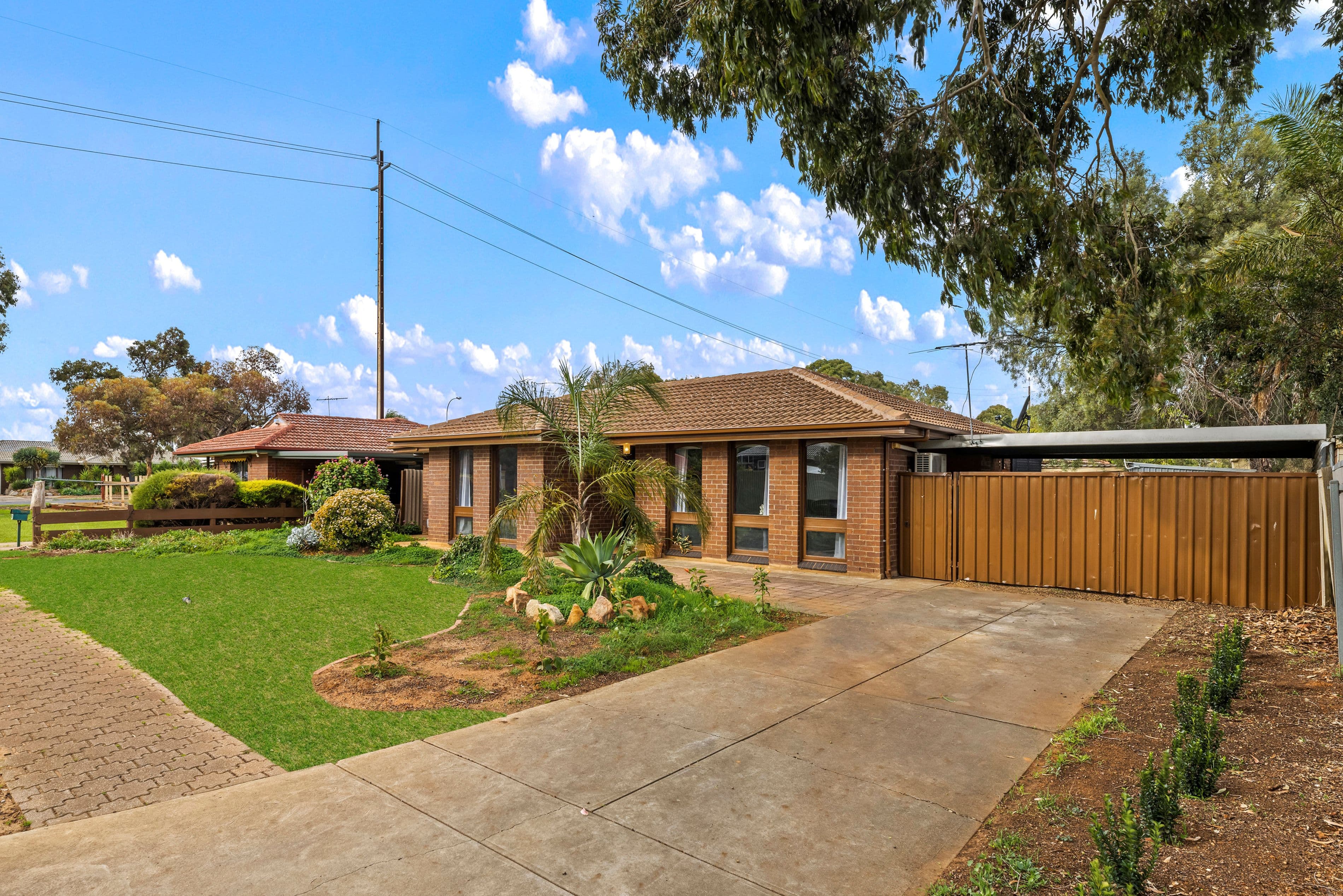 4 Monarch Avenue, Parafield Gardens SA 5107, Parafield Gardens - Thumbnail 2