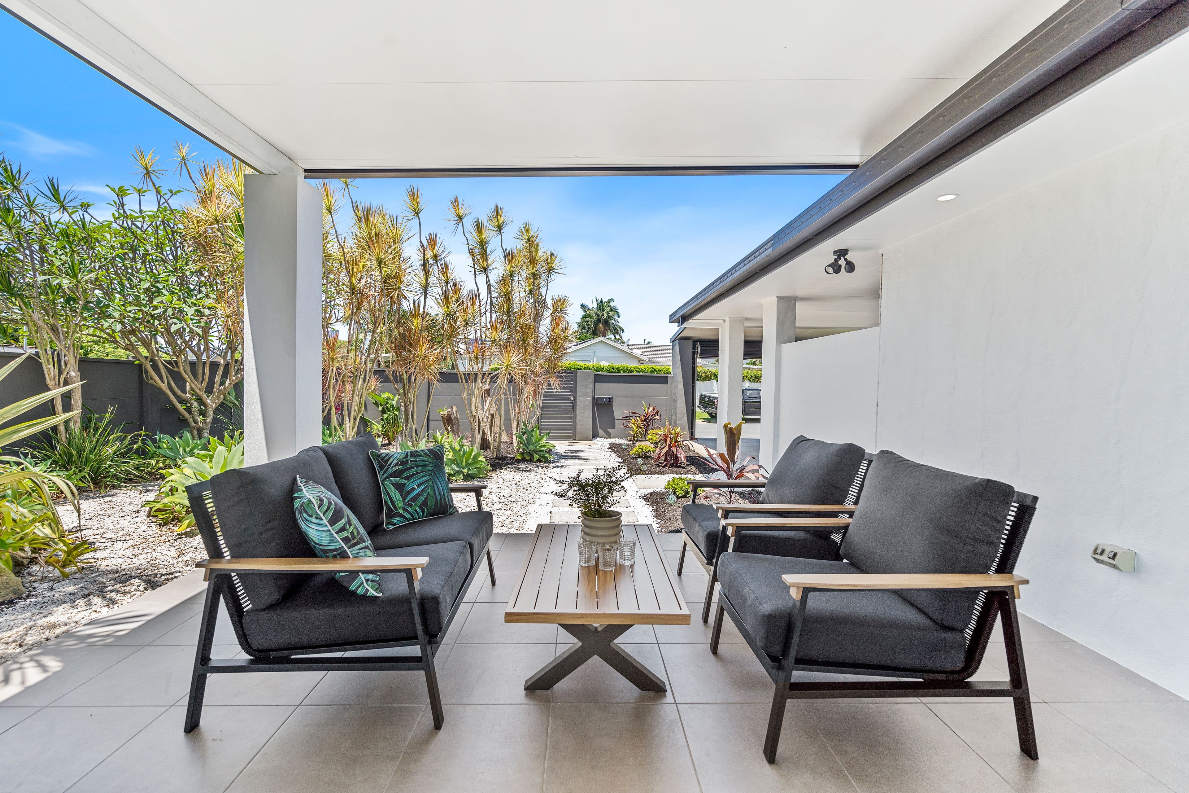 1 Tekapo Street, Broadbeach Waters QLD 4218, Broadbeach Waters - Thumbnail 2