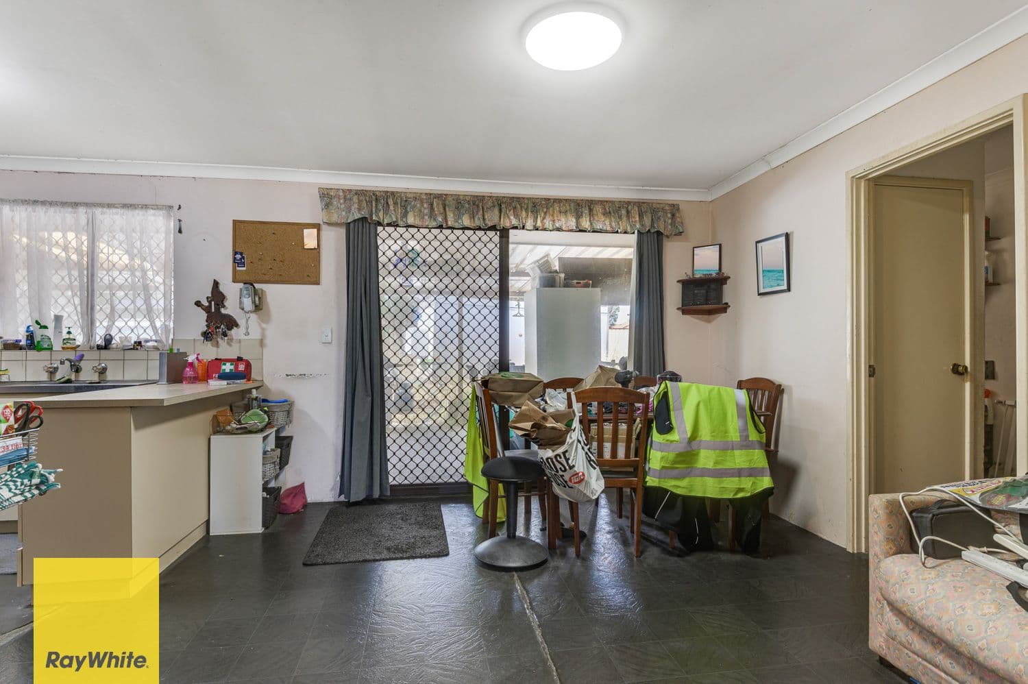 8 Hess Court, Marangaroo WA 6064, Marangaroo - Thumbnail 6