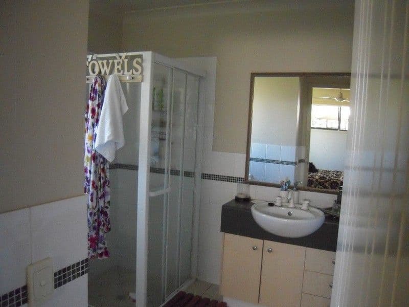 20 Meadowbank Drive, UPPER COOMERA QLD 4209, Upper Coomera - Thumbnail 8