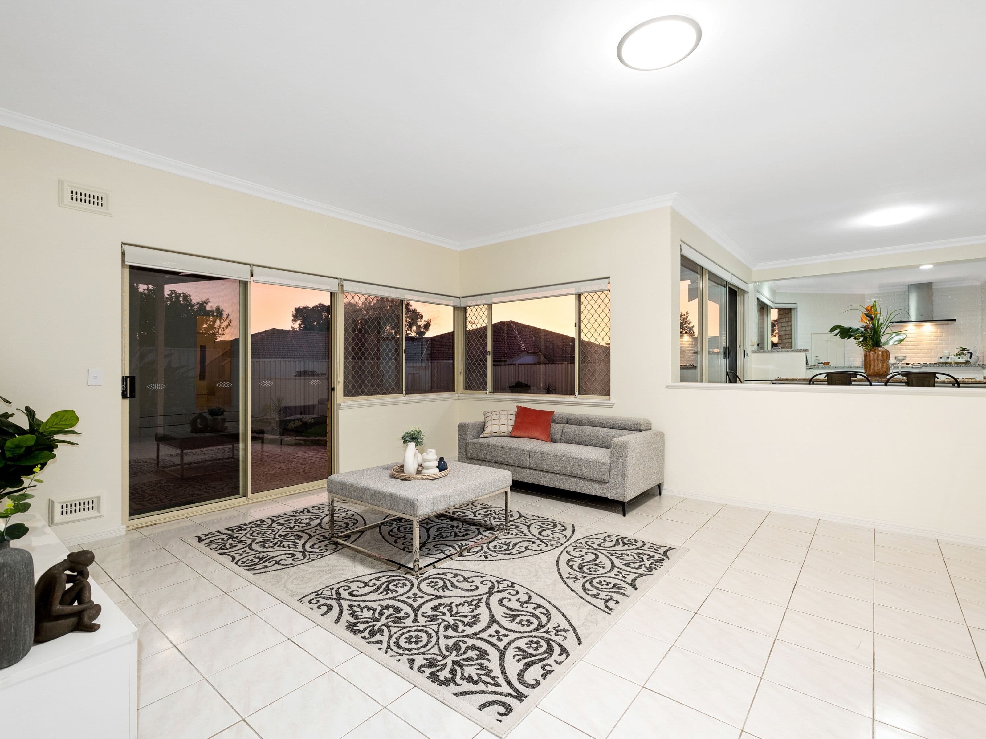 33 Lucraft Gardens, Winthrop WA 6150, Winthrop - Thumbnail 7