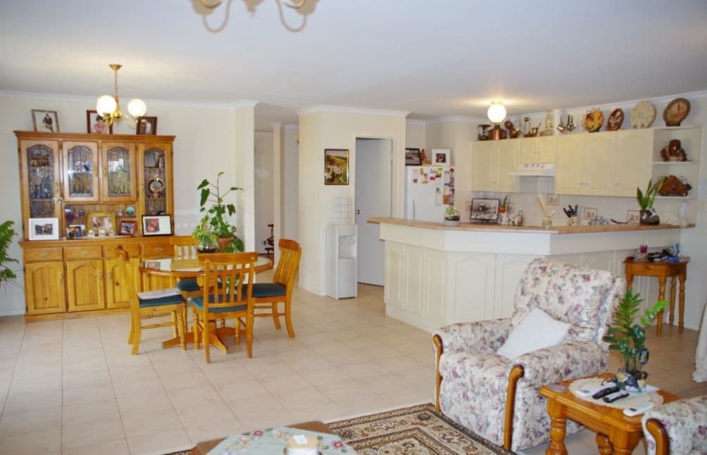 42 Korinthos Street, Renmark SA 5341, Renmark - Thumbnail 3