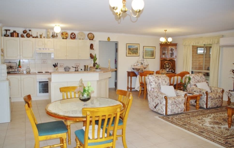 42 Korinthos Street, Renmark SA 5341, Renmark - Thumbnail 4