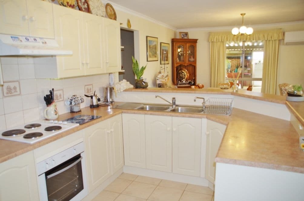 42 Korinthos Street, Renmark SA 5341, Renmark - Thumbnail 6