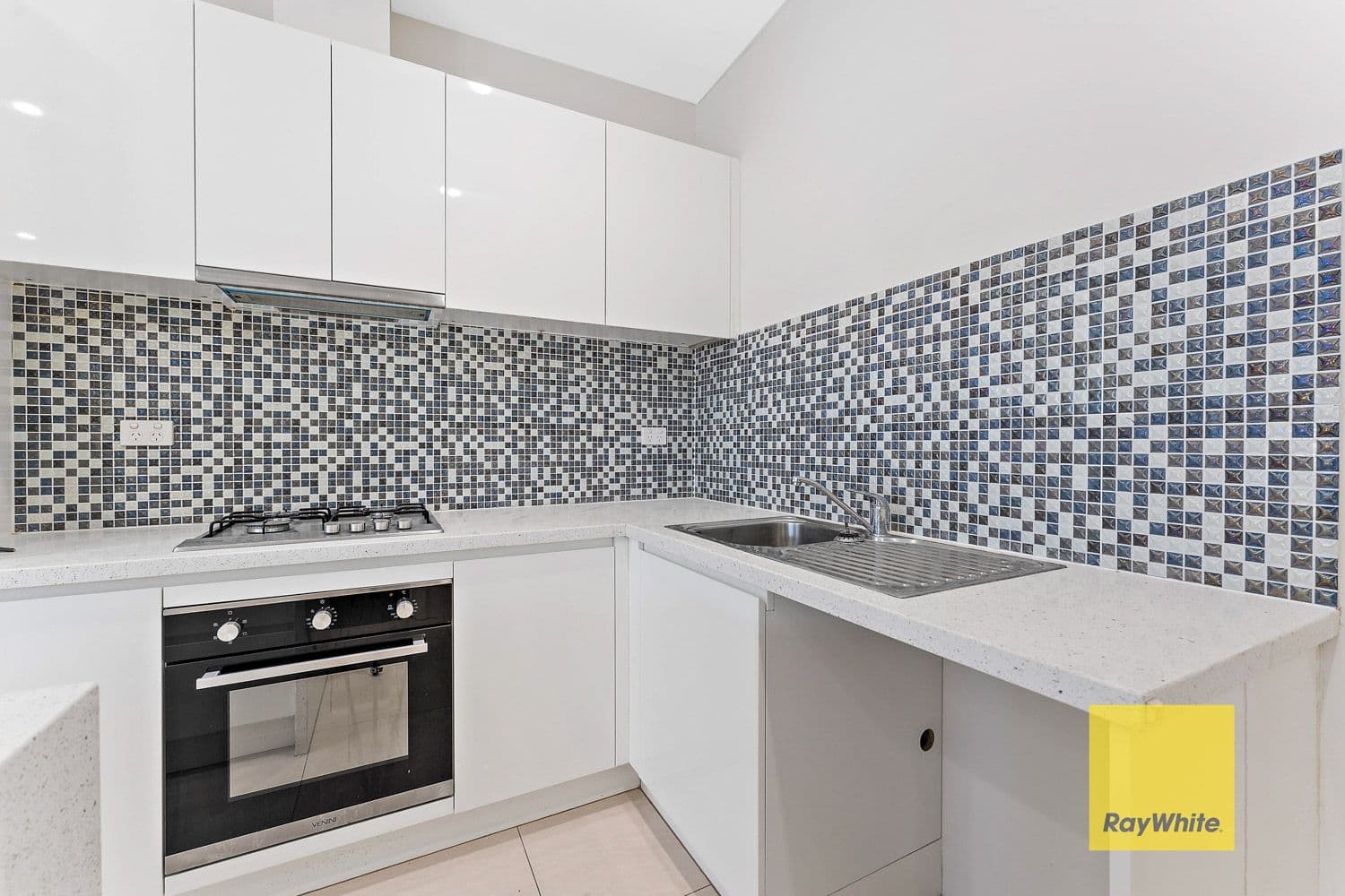 43 Yale Road, Thornlie WA 6108, Thornlie - Thumbnail 2