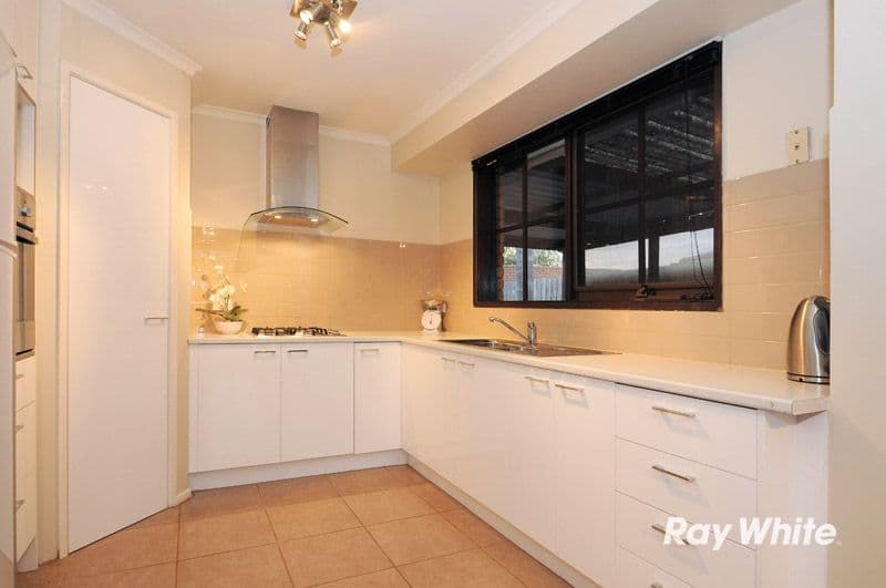 5 Joseph Banks Crescent, CRANBOURNE VIC 3977, Cranbourne - Thumbnail 4