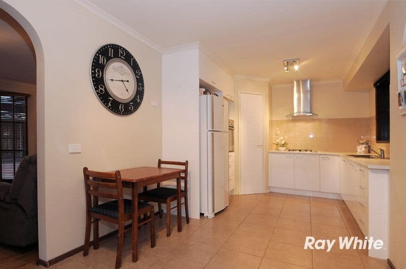 5 Joseph Banks Crescent, CRANBOURNE VIC 3977, Cranbourne - Thumbnail 5