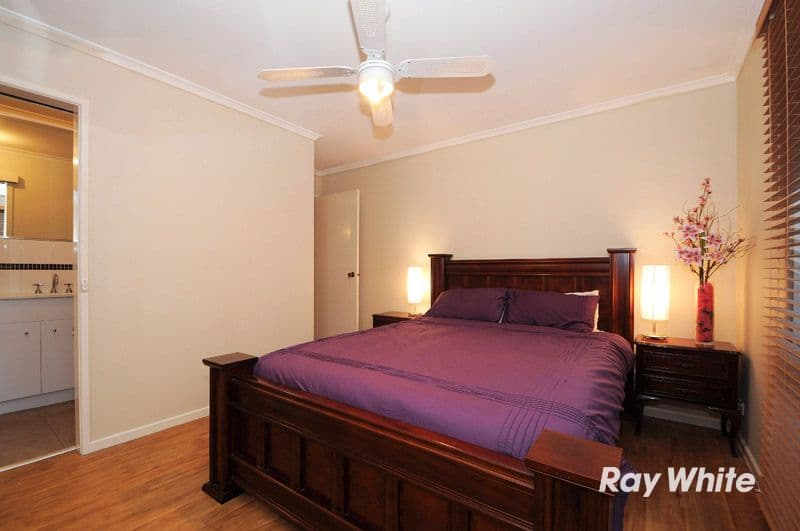 5 Joseph Banks Crescent, CRANBOURNE VIC 3977, Cranbourne - Thumbnail 8