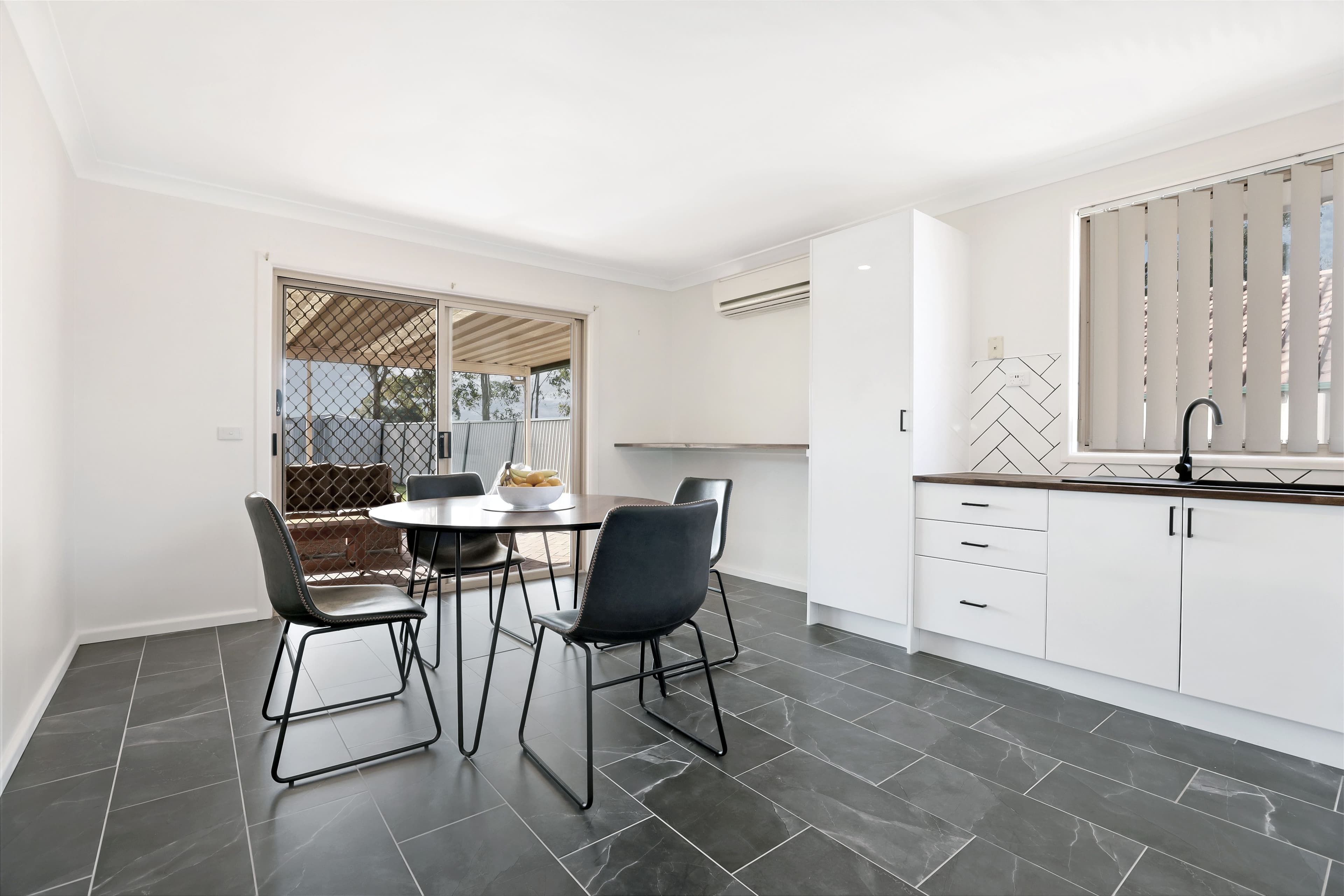 25 Friarbird Crescent, Glenmore Park NSW 2745, Glenmore Park - Thumbnail 3