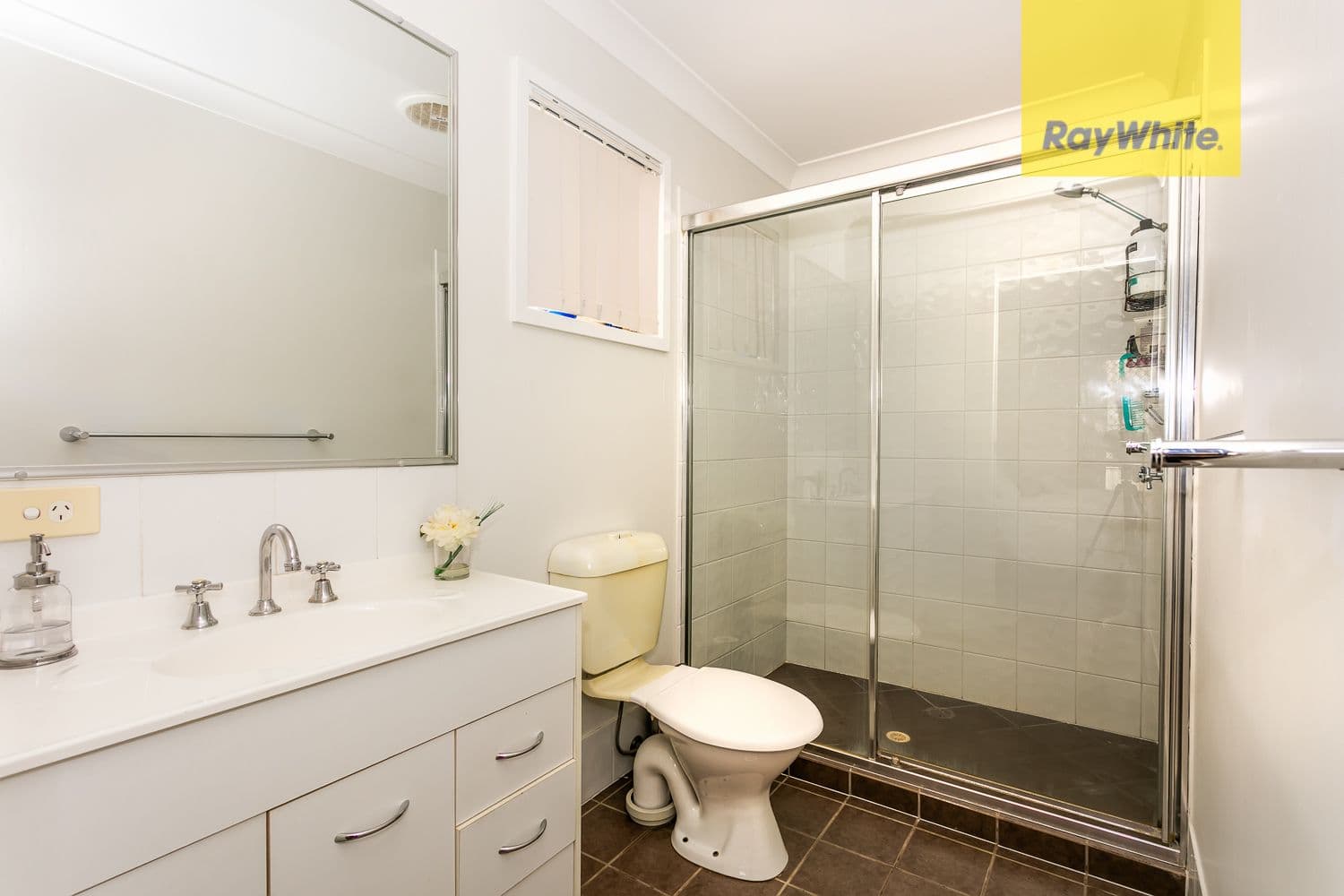 6 Lake Manchester Street, Logan Reserve QLD 4133, Logan Reserve - Thumbnail 8